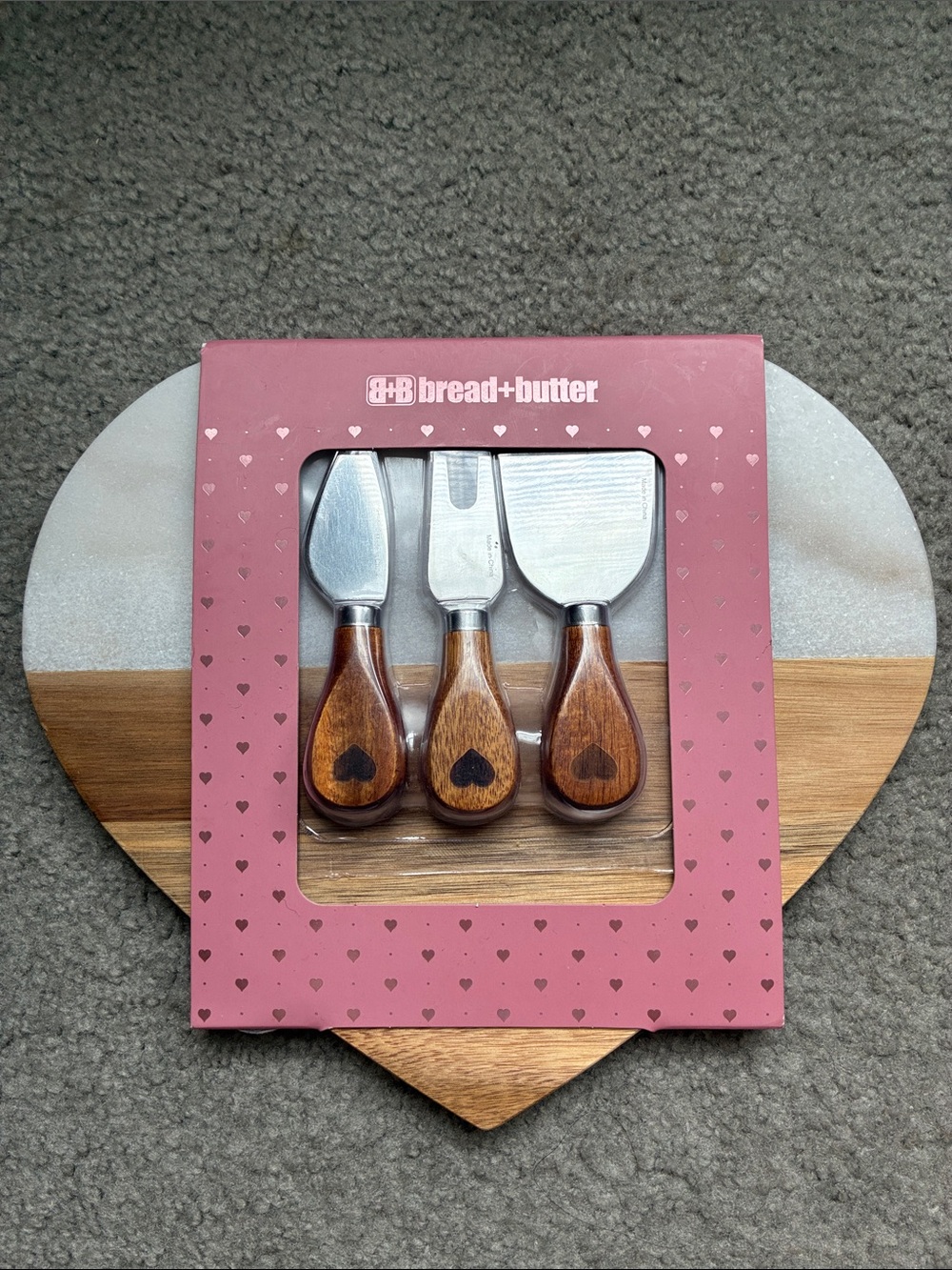 bread+butter 3-Piece Marble Wood Cheese Cutter Board Set Heart